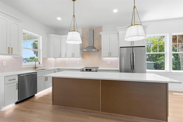 1868 MISSISSIPPI AVENUE NE, St Petersburg, FL 33703