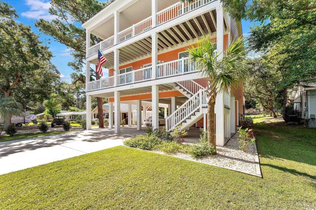 3304 Palm St., North Myrtle Beach, SC 29582
