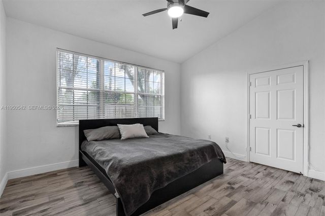 7980 S Aragon Blvd 2, Sunrise, FL 33322