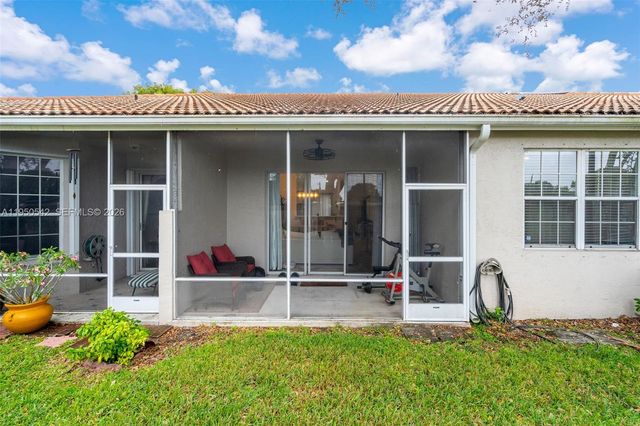 7980 S Aragon Blvd 2, Sunrise, FL 33322