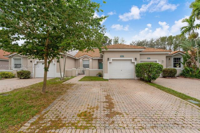 7980 S Aragon Blvd 2, Sunrise, FL 33322