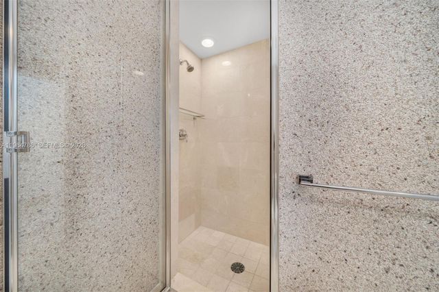 6799 Collins Ave 1102, Miami Beach, FL 33141