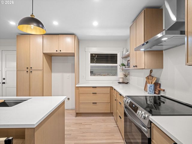 11007 Se 52ND Ave, Milwaukie, OR 97222