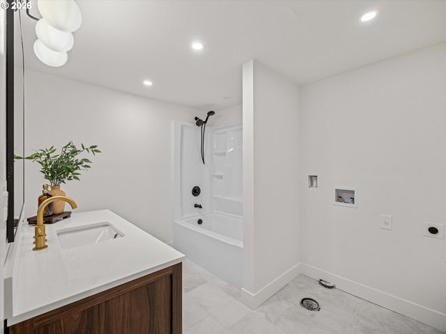 11007 Se 52ND Ave, Milwaukie, OR 97222