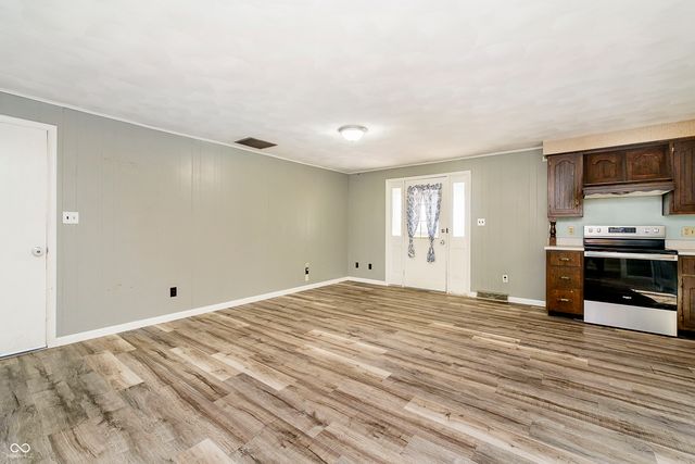 14658 N 100 E, Summitville, IN 46070