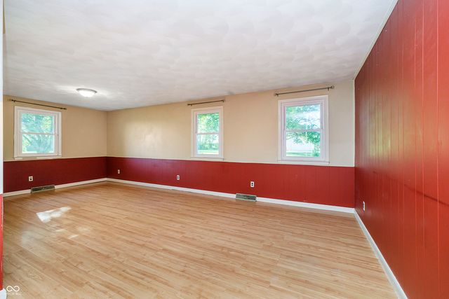 14658 N 100 E, Summitville, IN 46070