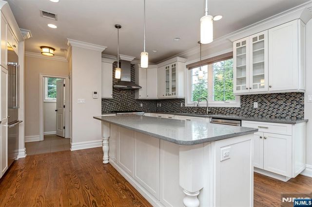 15 Woodland Road, Cresskill, NJ 07626