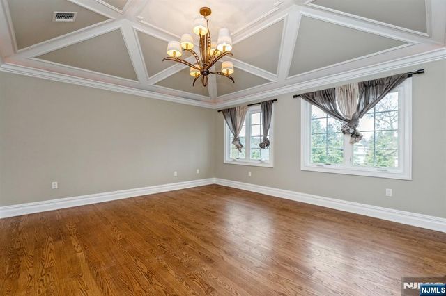 15 Woodland Road, Cresskill, NJ 07626