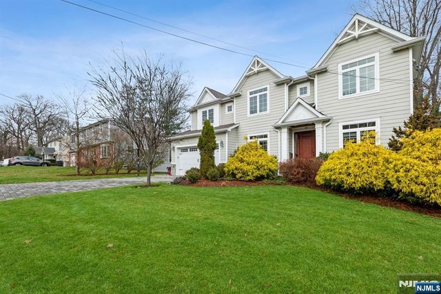 15 Woodland Road, Cresskill, NJ 07626
