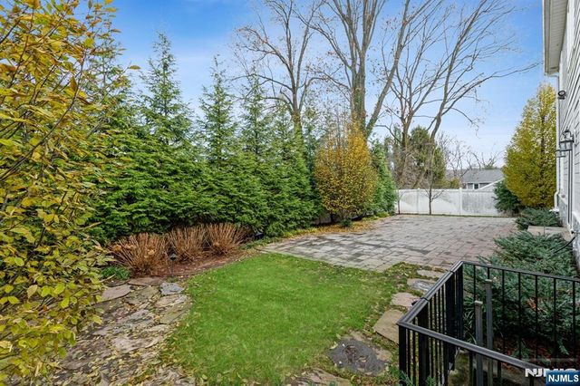 15 Woodland Road, Cresskill, NJ 07626