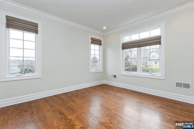 15 Woodland Road, Cresskill, NJ 07626