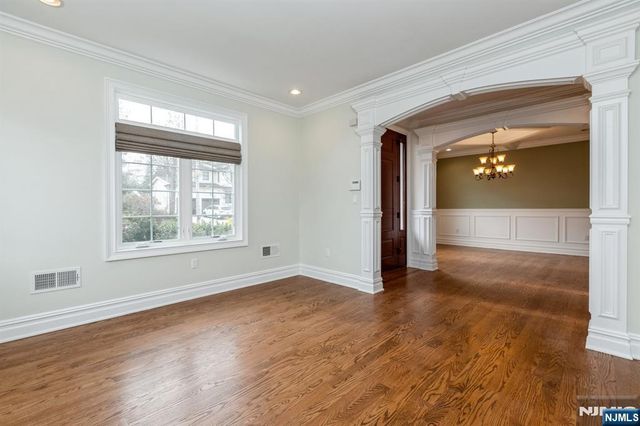15 Woodland Road, Cresskill, NJ 07626