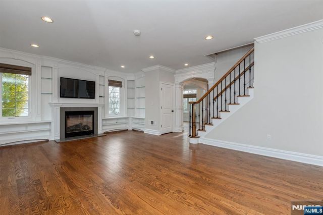 15 Woodland Road, Cresskill, NJ 07626
