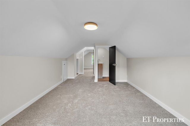 3962 Ivanrest Avenue, Grandville, MI 49418