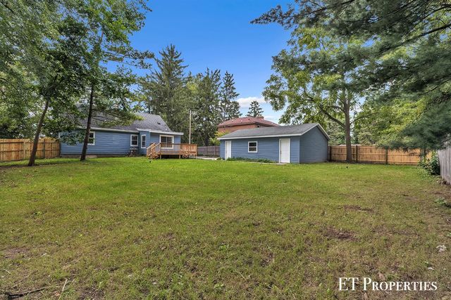 3962 Ivanrest Avenue, Grandville, MI 49418