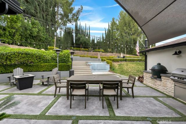 6013 Lubao Avenue, Woodland Hills, CA 91367