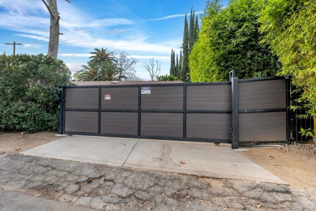 6013 Lubao Avenue, Woodland Hills, CA 91367