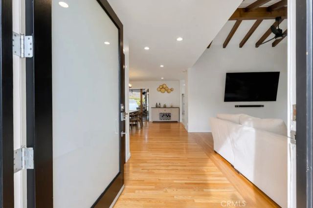 6013 Lubao Avenue, Woodland Hills, CA 91367