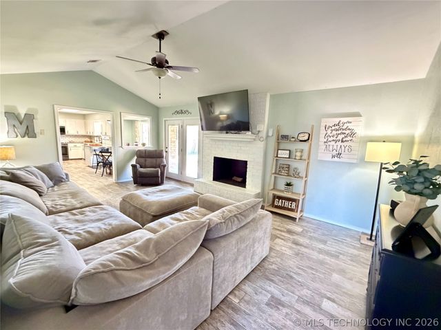 201 Foltz Lane, Muskogee, OK 74403