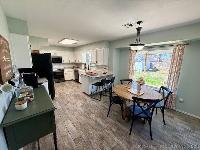 201 Foltz Lane, Muskogee, OK 74403