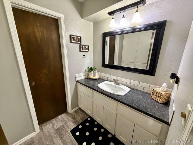 201 Foltz Lane, Muskogee, OK 74403