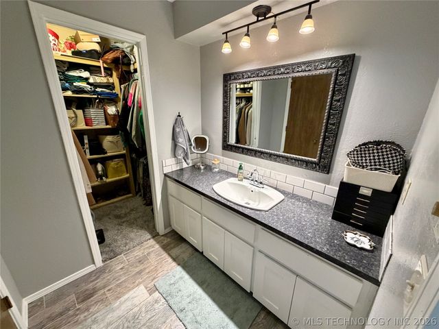 201 Foltz Lane, Muskogee, OK 74403