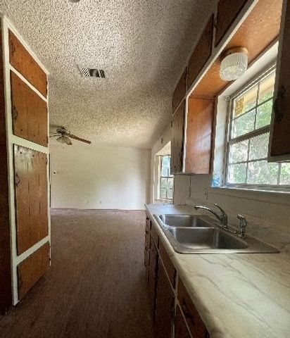 5804 Rosalyn Drive, Watauga, TX 76148