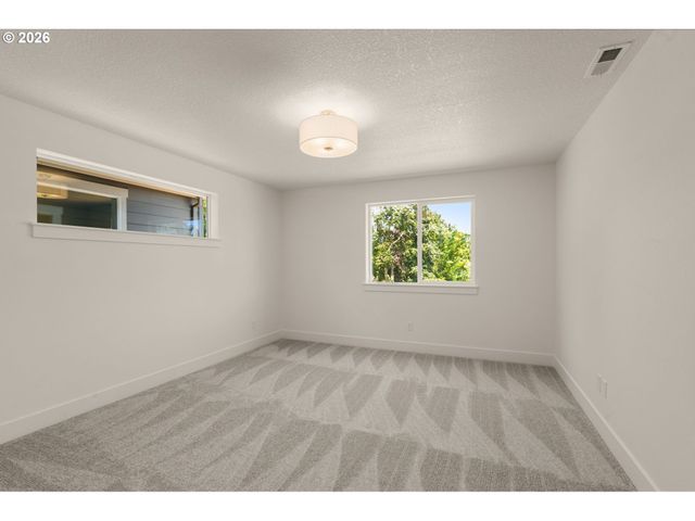 7327 Sw Leonard Pl L-5, Beaverton, OR 97007