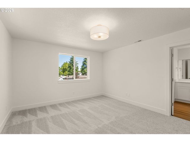 7327 Sw Leonard Pl L-5, Beaverton, OR 97007