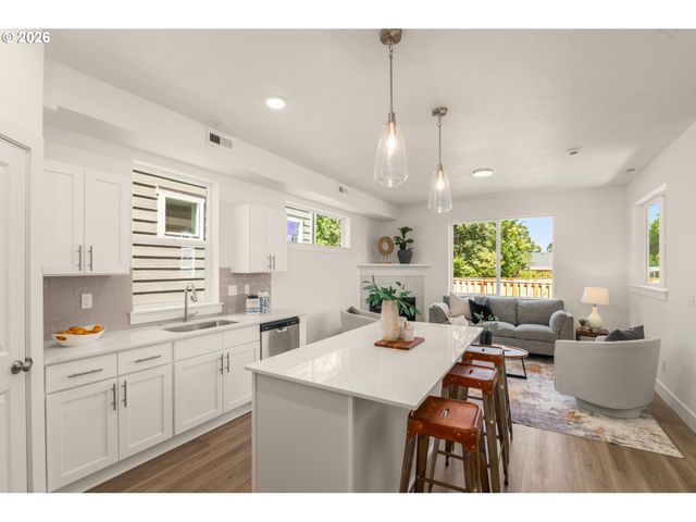 7327 Sw Leonard Pl L-5, Beaverton, OR 97007