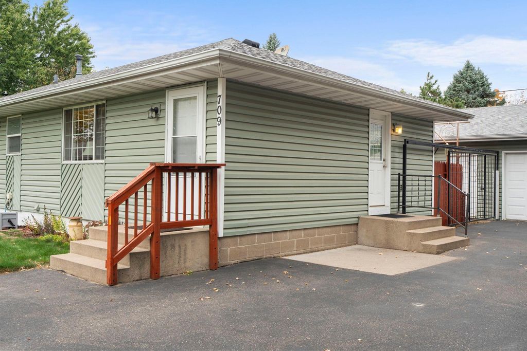 709 120th Avenue NE, Blaine, MN 55434 — photo 4