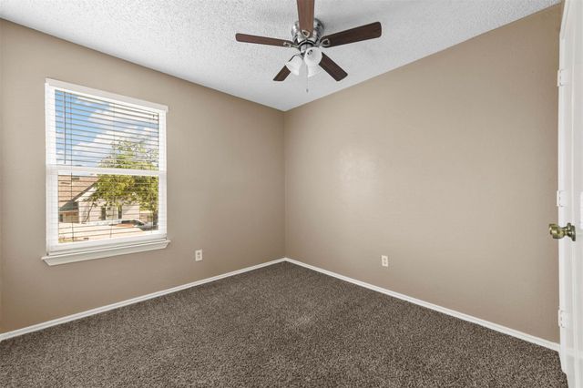 319 SE 3rd Street 104, Grand Prairie, TX 75051