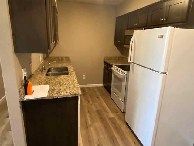 319 SE 3rd Street 104, Grand Prairie, TX 75051