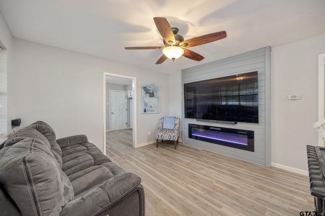 406 Water Street, Bullard, TX 75757