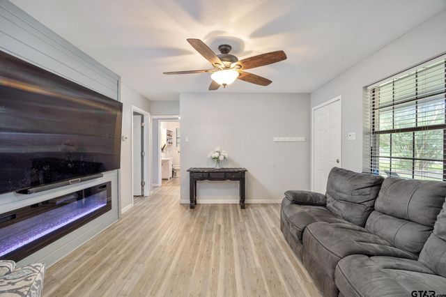 406 Water Street, Bullard, TX 75757