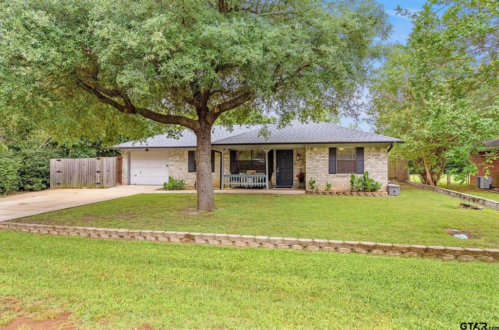 406 Water Street, Bullard, TX 75757