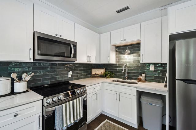 459 BELL AVENUE, Brooksville, FL 34601