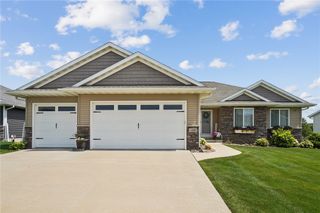 1202 Cedar Springs Dr, Marion, IA 52302