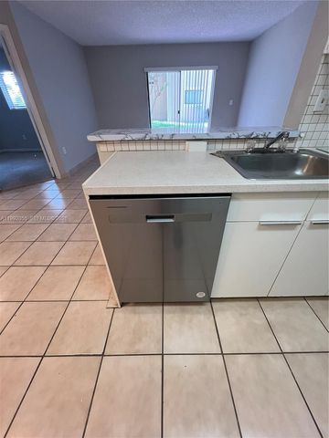 251 W Palm Cir W 107, Pembroke Pines, FL 33025