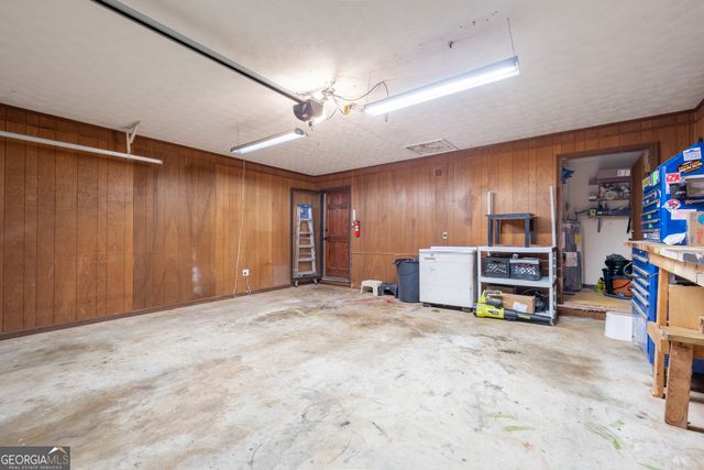 6850 Oakland Drive, Douglasville, GA 30135