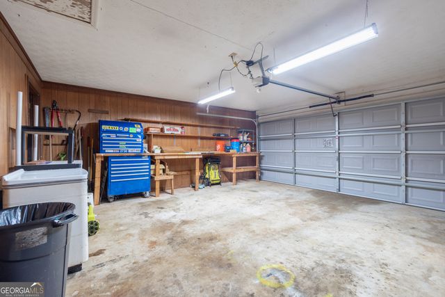6850 Oakland Drive, Douglasville, GA 30135