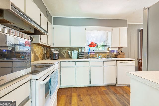 6850 Oakland Drive, Douglasville, GA 30135