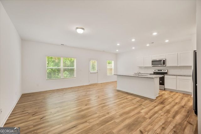 1397 Ben Park Way, Grayson, GA 30017