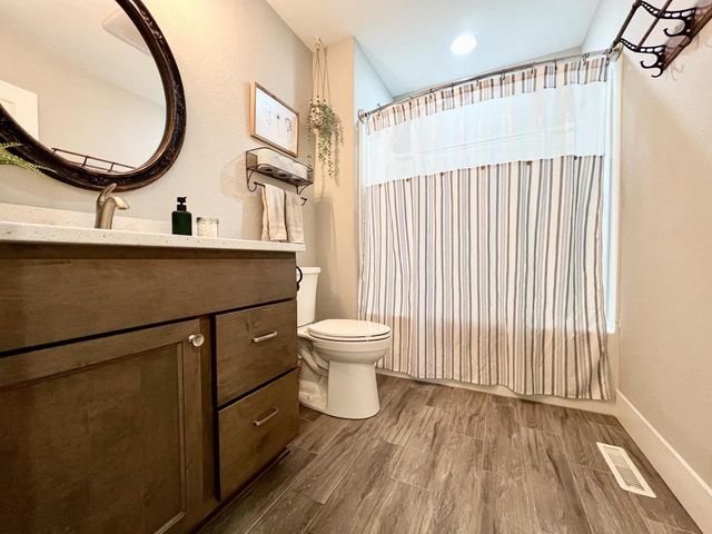 1260 Chippewa DRIVE, Hartford, WI 53027