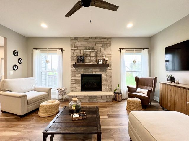 1260 Chippewa DRIVE, Hartford, WI 53027