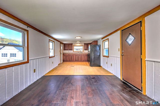 10 Donna Street, Beacon Falls, CT 06403