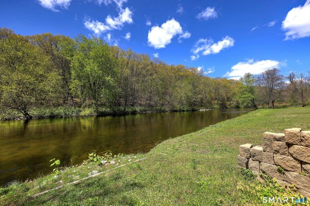10 Donna Street, Beacon Falls, CT 06403