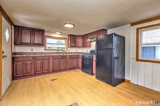 10 Donna Street, Beacon Falls, CT 06403