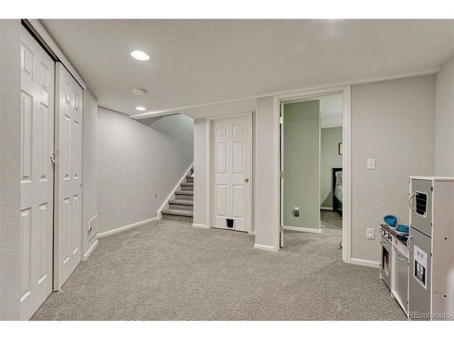 7135 Leopard Dr, Lone Tree, CO 80124