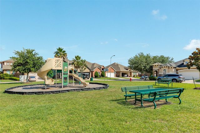 3505 Firenze Drive, Friendswood, TX 77546